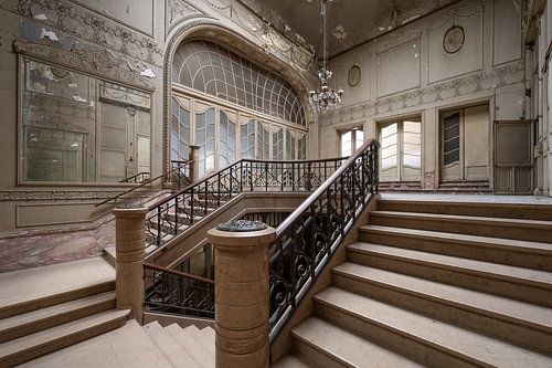 Trappenhuis in een oud theater