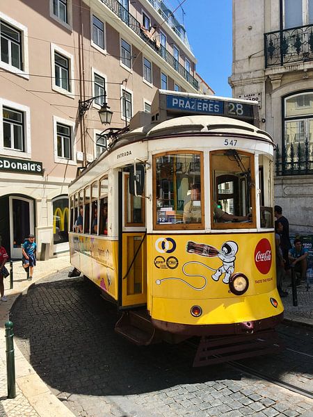 Lisbon by Hello Pompoyo