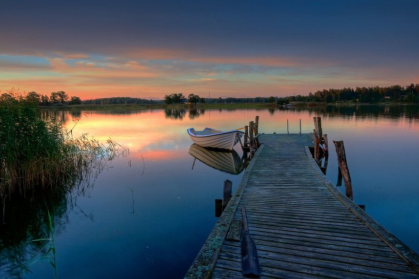 Zauberhaftes Schweden: Ein einsamer Steg am Morgen. von Friedhelm Peters
