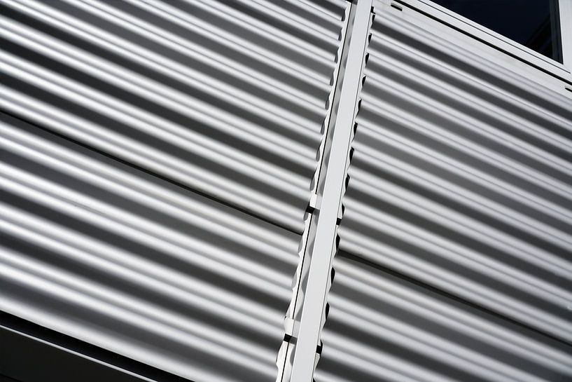 Façade d'un bâtiment en tôle ondulée par Heiko Kueverling