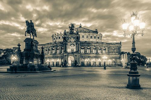 Semper Opera House in Dresden - Monochrome by Werner Dieterich
