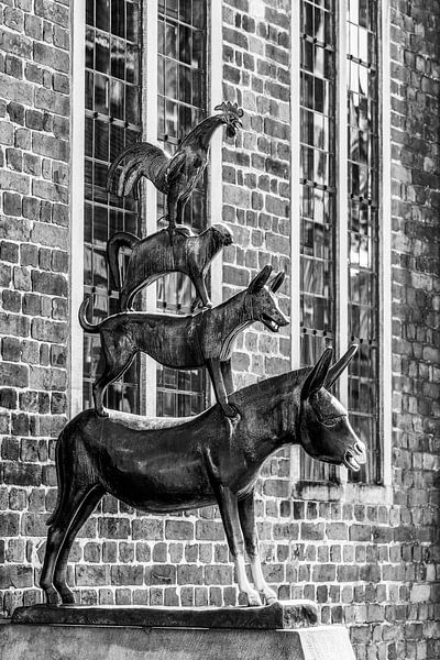 The Bremen Town Musicians in Bremen - monochrome by Werner Dieterich