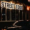 „Street Food Nights“ – Für alle, die nachts mehr Hunger als Orientierung haben von Momentaufnahme | Marius Ahlers