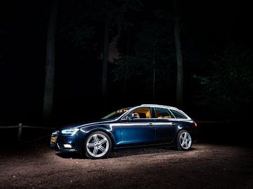 Audi A4 nachtfoto van Vincent Bottema