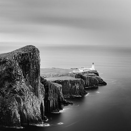 Neist Point Lighthouse in Zwart-Wit