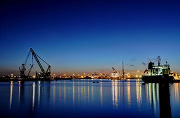 Rotterdam Waalhaven Blauw 