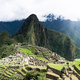 Peru - Zicht op Machu Picchu van Eline Willekens