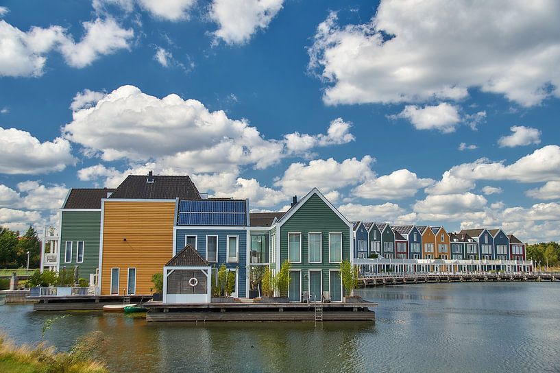 Maisons colorées au bord de l'eau par Ad Jekel