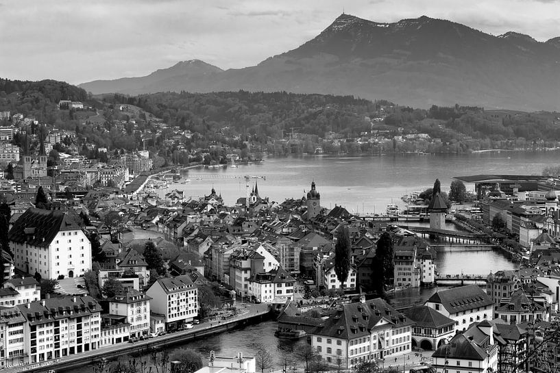Luzern von oben II von Ilya Korzelius