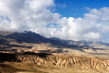 Mountain view Silkroad van Ton Bijvank