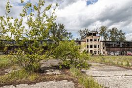 28 by Frank Herrmann