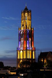 Domturm in Utrecht mit französischer Trikolore beim Start der Tour de France 2015 