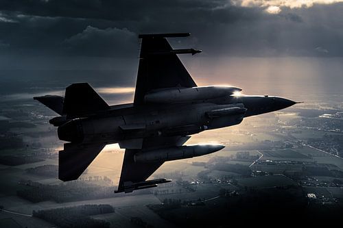 F-16 in a nice backlight