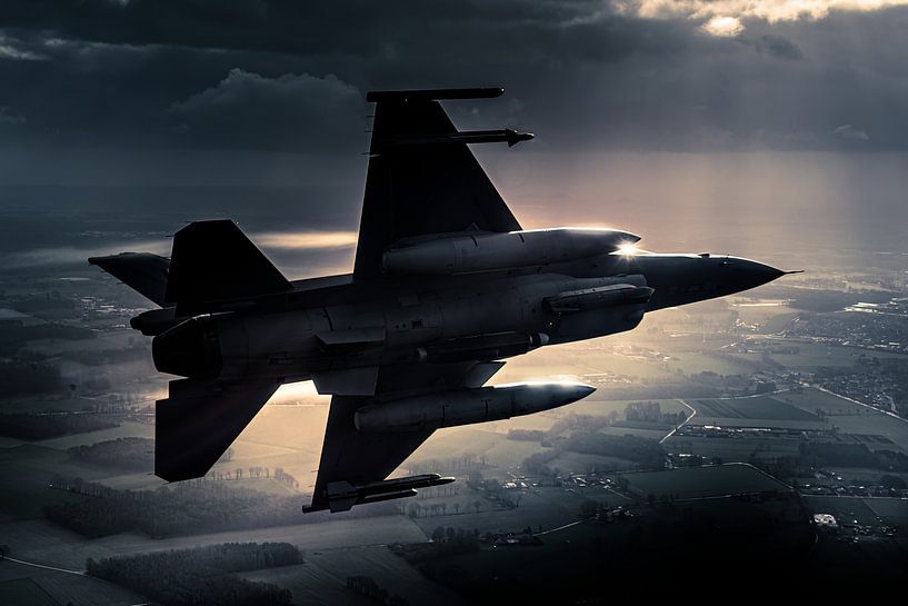 F-16 in a nice backlight by ross_impress