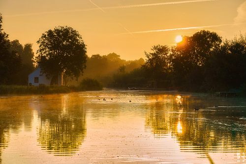 Kleines Haus am Wasser