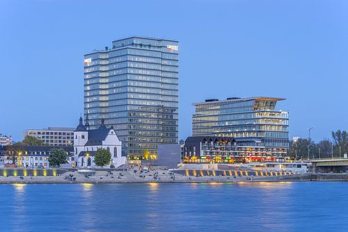 Grote trap op de Deutz-Rijnboulevard, Keulen