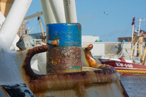 Visserschepen in de haven van IJmuiden.