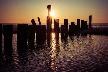 Zonsondergang 3 by peterheinspictures