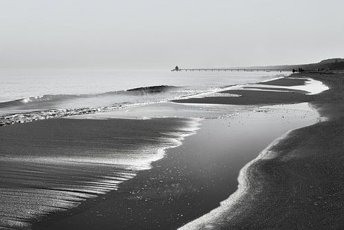 Strandblick in schwarzweiß
