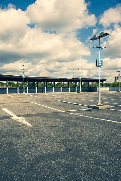 parking n° 5 - 1 par Marc Heiligenstein