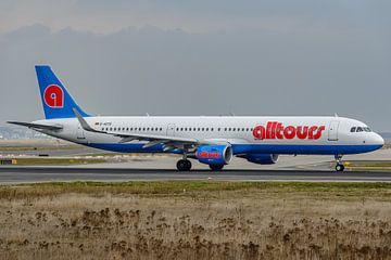 Airbus A321 de Germania en livrée Alltours (D-ASTD). sur Jaap van den Berg