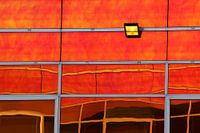 Weerspiegeling in oranje