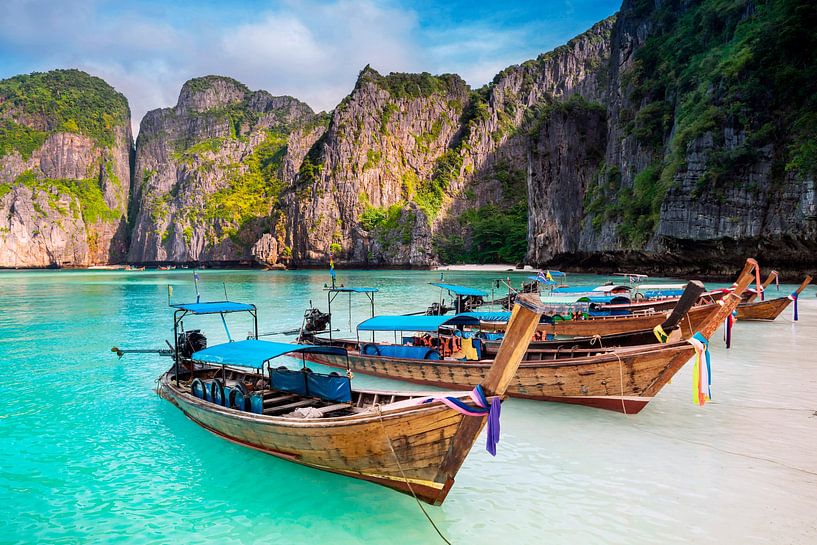 Traditional longtail boats in Thailand by JW Does