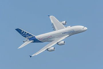 Een Airbus A380 van Airbus Industries. van Jaap van den Berg
