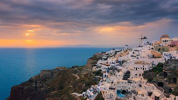 Sonnenuntergang Oia, Santorin, Griechenland von Henk Meijer Photography