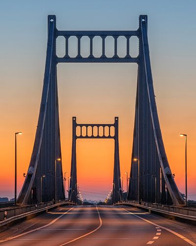 Brug Krefeld-Uerdingen, Nederrijn, Noordrijn-Westfalen, Duitsland