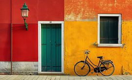 Fahrrad, bunte Stadtkulisse