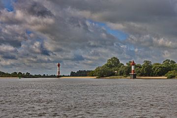 Lighthouses in Farge-Berne by Christian Harms