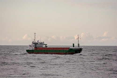 Coaster Tim onderweg met haar vracht naar Rotterdam