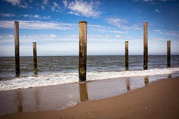 Posts in Sea, beach von Hilda Koopmans
