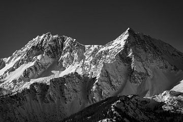 Gaishorn and Rauhorn in winter with snow in black white