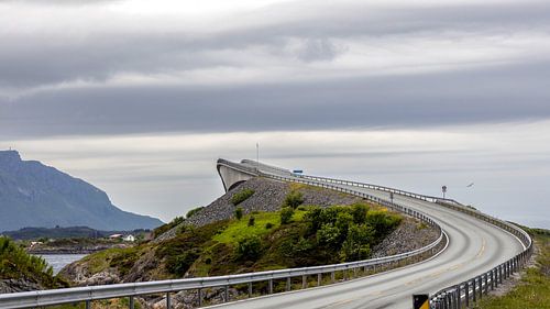 Storseisundet brug in de Atlantic road