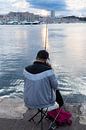 Visser in Vieux Port, Marseille, Frankrijk van Jochem Oomen thumbnail