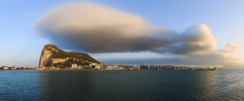 Gibraltar Panorama mit Riesenwolke von Frank Herrmann