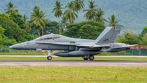 Start einer malaysischen F/A-18D Hornet.