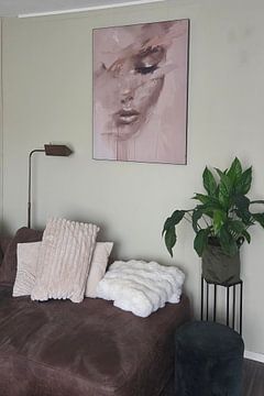 Photo de nos clients: Portrait moderne et abstrait dans les tons or et terre sur Carla Van Iersel