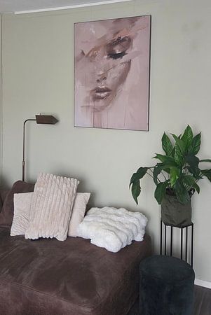 Portrait moderne et abstrait dans les tons or et terre