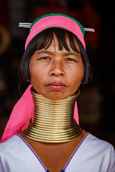 Die Giraffenhalsfrauen aus Myanmar von Roland Brack