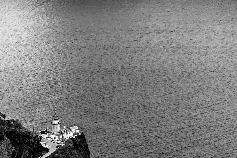 Lighthouse at Ponta do Arnel on the island of Sao Miguel van Thierry Schut