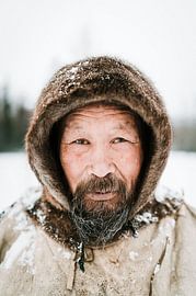 Piotr in Siberia | Portrait photography winter snow portrait man