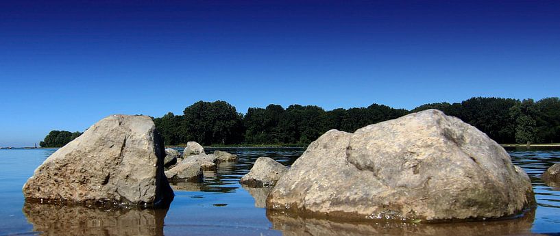 Rochers au Markermeer par Nathalie Pol