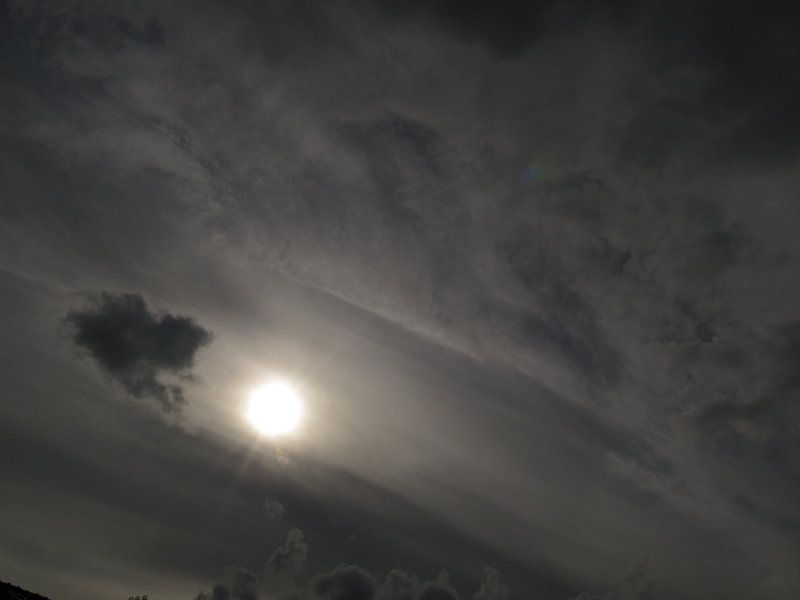 Achter de wolken... von Astrid Koopmans