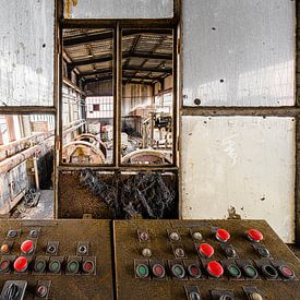 Hinter den Kontrollen im Bergbau von Rens Bok