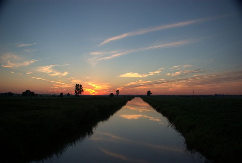 Sunrise over a siel by Norbert Sülzner