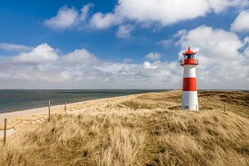 Zonnige lentedag bij de vuurtoren List-Ost op Sylt van Christian Müringer