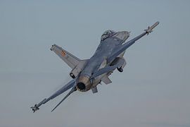 Die belgische F-16 Demo ist gestartet.